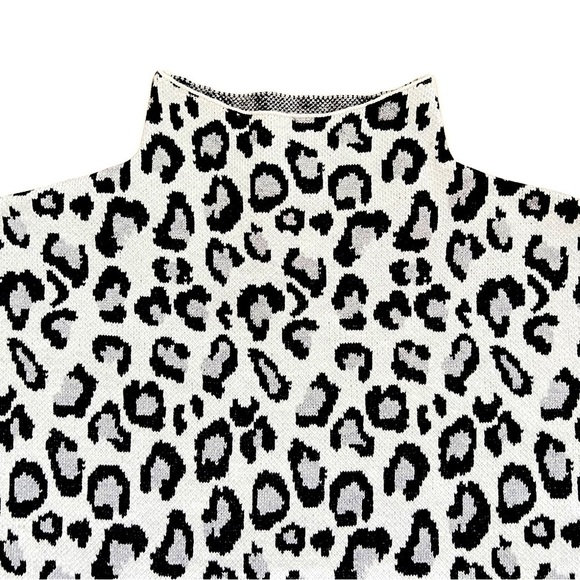 Cynthia Rowley NWT Metallic Mock Neck Sweater Animal Print Silver Size Small - Picture 2 of 7